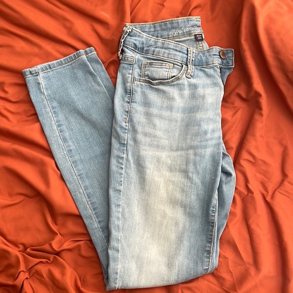 Universal Thread Mid-Rise Skinny Jeans - Picture 1 of 5